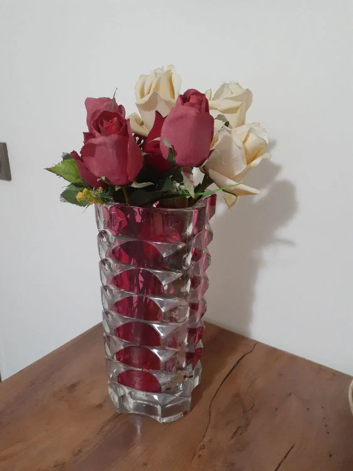 گلدان کریستالی وگل|کلکسیون اشیاء عتیقه|کرج, کوی امامیه|دیوار