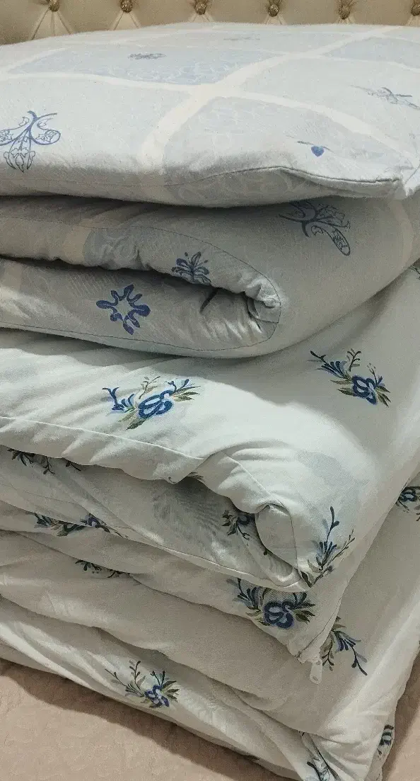 سه عدد تشک|رختخواب، بالش، پتو|ایلام, |دیوار