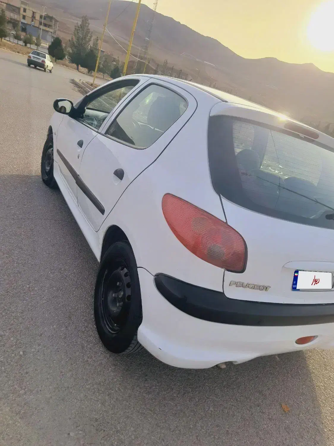 پژو ۲۰۶|خودرو سواری و وانت|خرمآباد, |دیوار