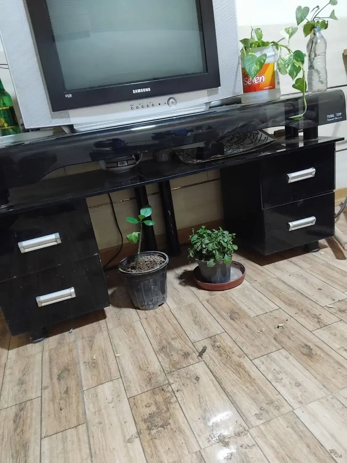 میز تلوزیون|میز تلویزیون|نجف‌آباد, صالح آباد|دیوار