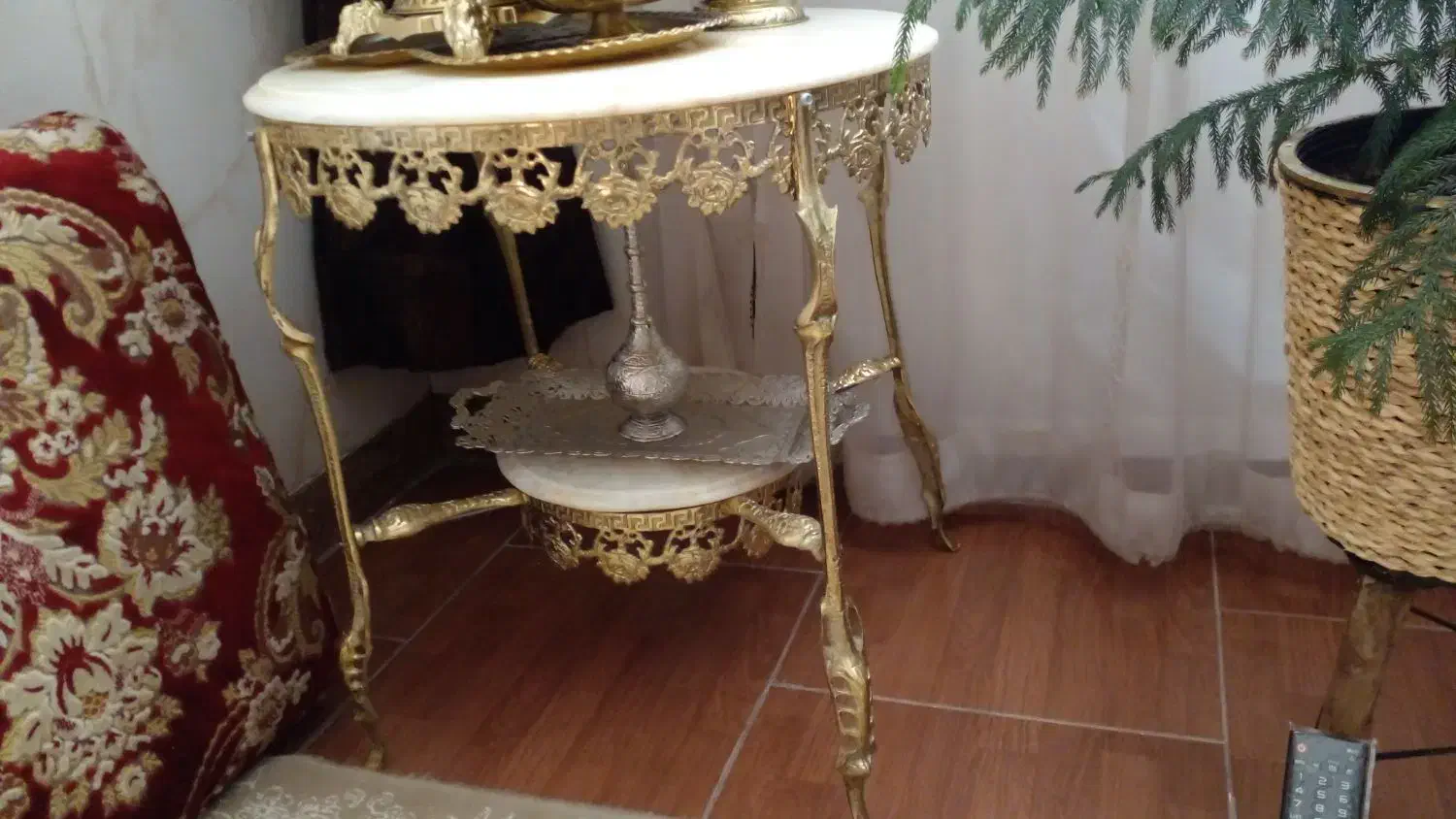 میز خاطره برنز|بوفه، ویترین، کنسول|کرمانشاه, |دیوار