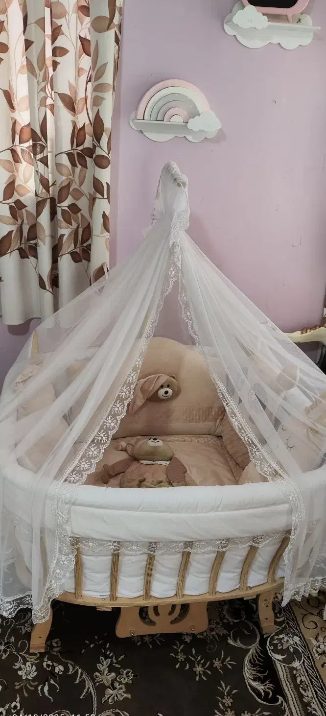 تخت نوزادی بهمراه تشک تمام طبی|تخت و صندلی بچه|بروجرد, |دیوار