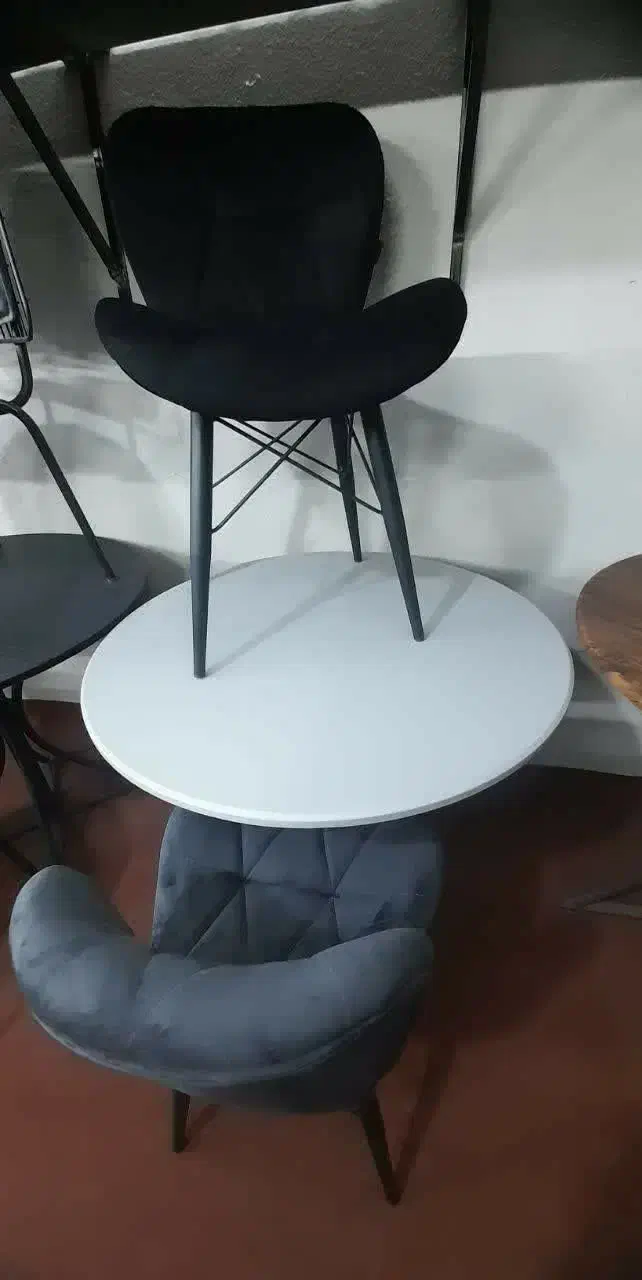 صندلی کارولین تشک مشکی کد ۹. مجموعه بزرگ دوستان|کافیشاپ و رستوران|حمیدیا, |دیوار