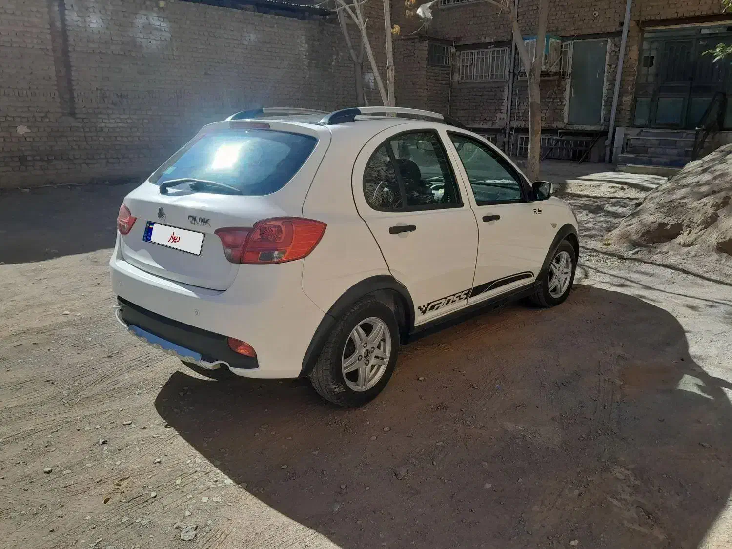 ماشین کویک Rسقف مشکی|خودرو سواری و وانت|تربت جام, نظامی|دیوار