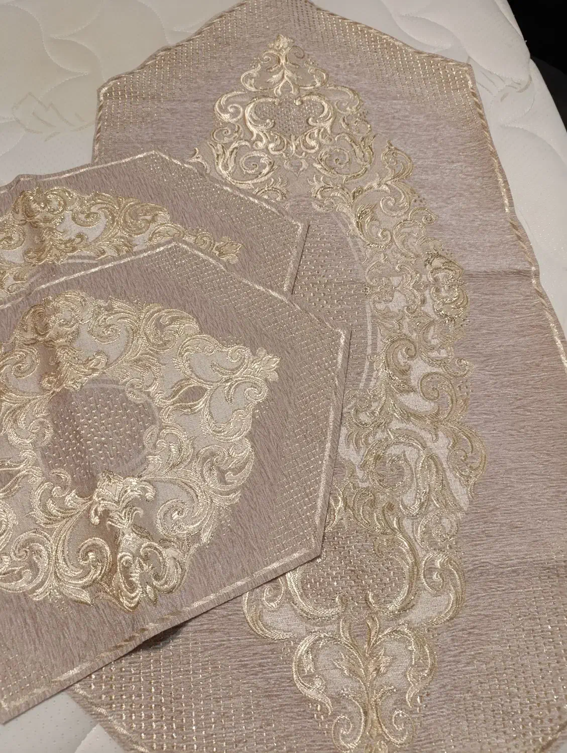 رانر   رومیزی|پرده، رانر، رومیزی|تهران, استاد معین|دیوار