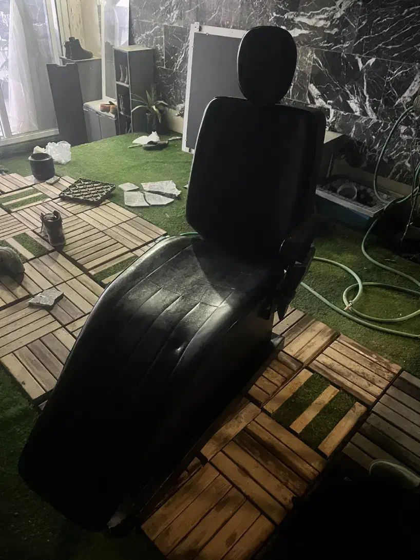 صندلی|صندلی و نیمکت|اصفهان, کوی راه حق|دیوار