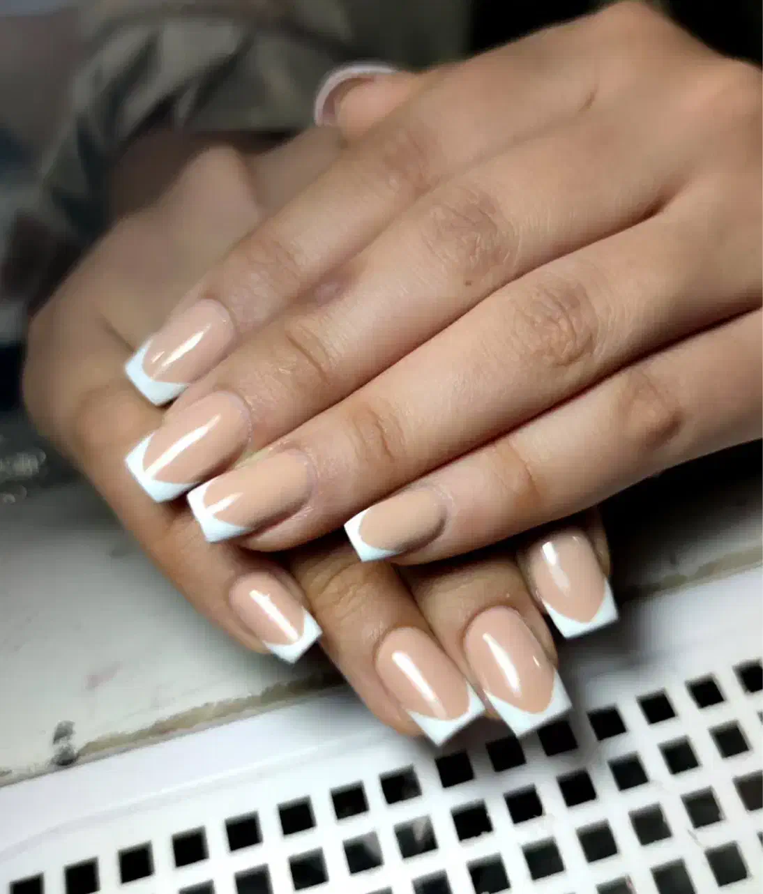 کاشت ناخن|خدمات آرایشگری و زیبایی|مشهد, هنرستان|دیوار