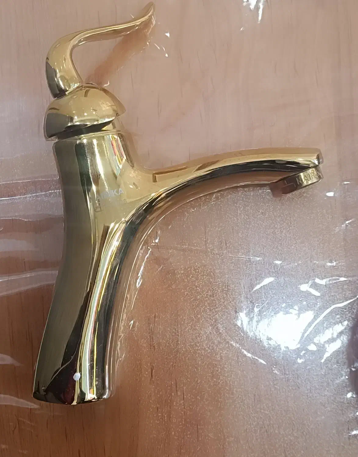 شیر روشویی آرچر طلایی|لوازم سرویس بهداشتی|بروجرد, |دیوار