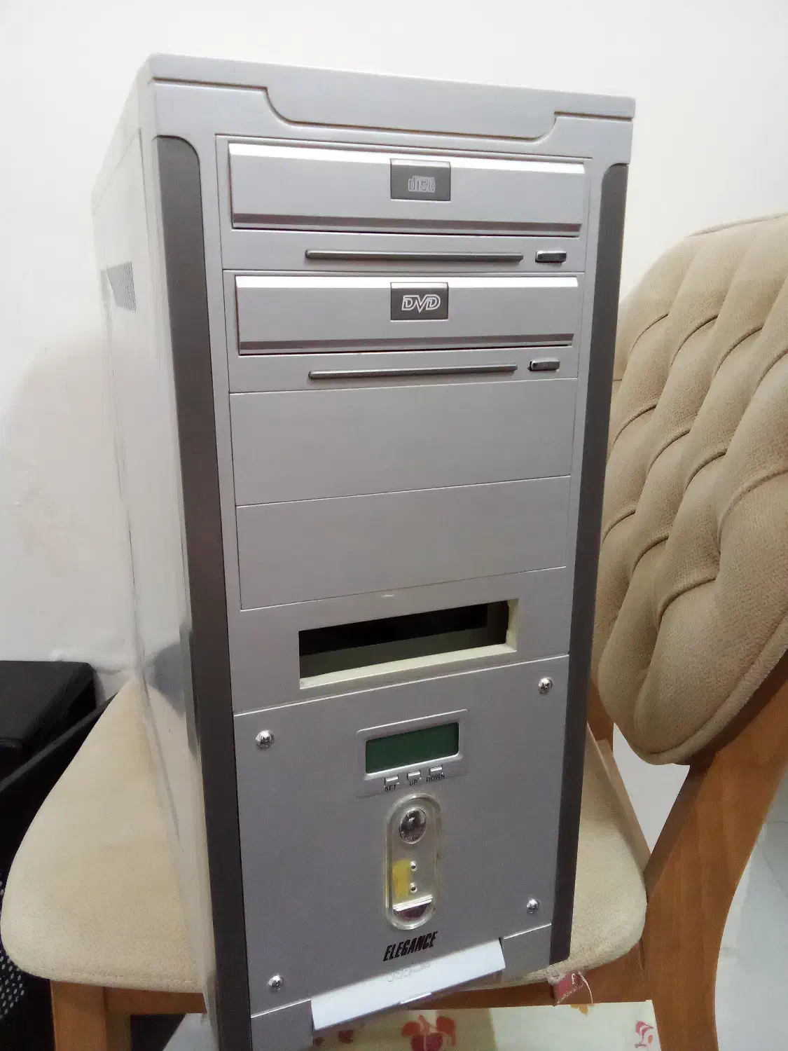 کیس کورای تری چهار هسته و رم 8 گیگ DDR3|رایانه رومیزی|زاهدان, |دیوار