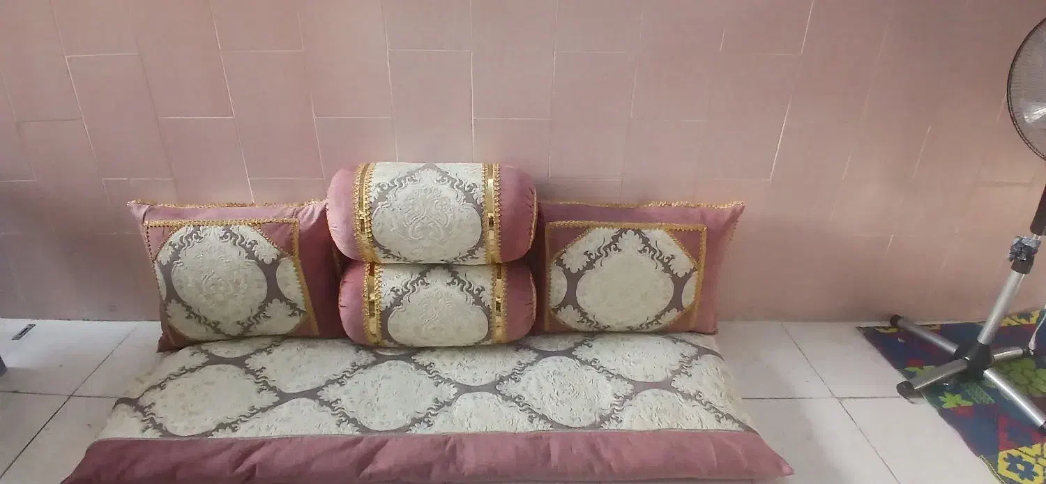 پشتی وبالشت سنتی بختیاری|رختخواب، بالش، پتو|برخوار, |دیوار