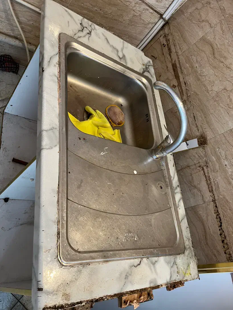 چند کابینت و دکوری و کانتر|کتابخانه، شلف، قفسه‌های دیواری|رشت, رشتیان|دیوار