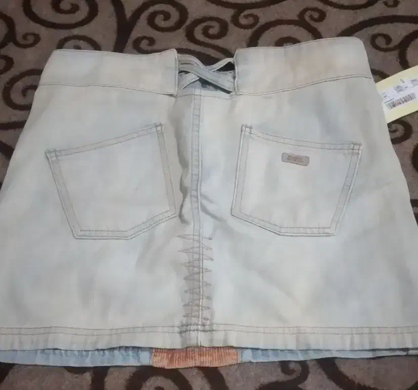 دامن لی|لباس|علی‌آباد کتول, |دیوار