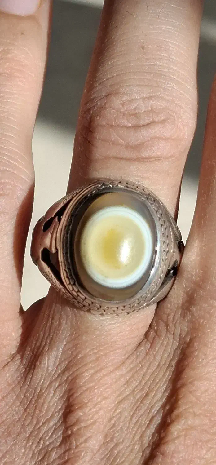 انگوشتر باباقوری چشم گاوی توضیحات خانده شود.|جواهرات|تهران, حر|دیوار