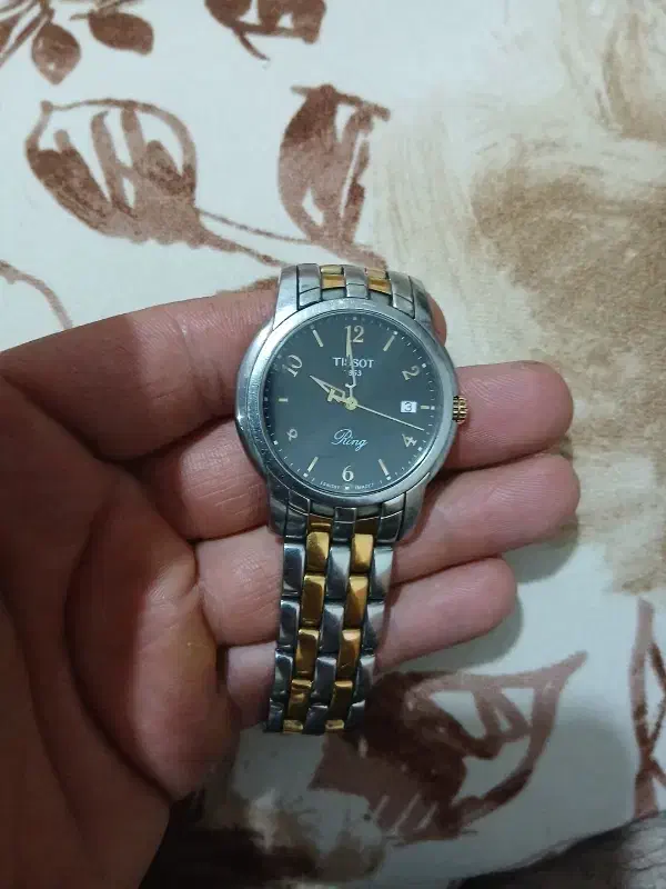 ساعت تیسوت عتیقه|ساعت|شیراز, غدیر شمالی|دیوار