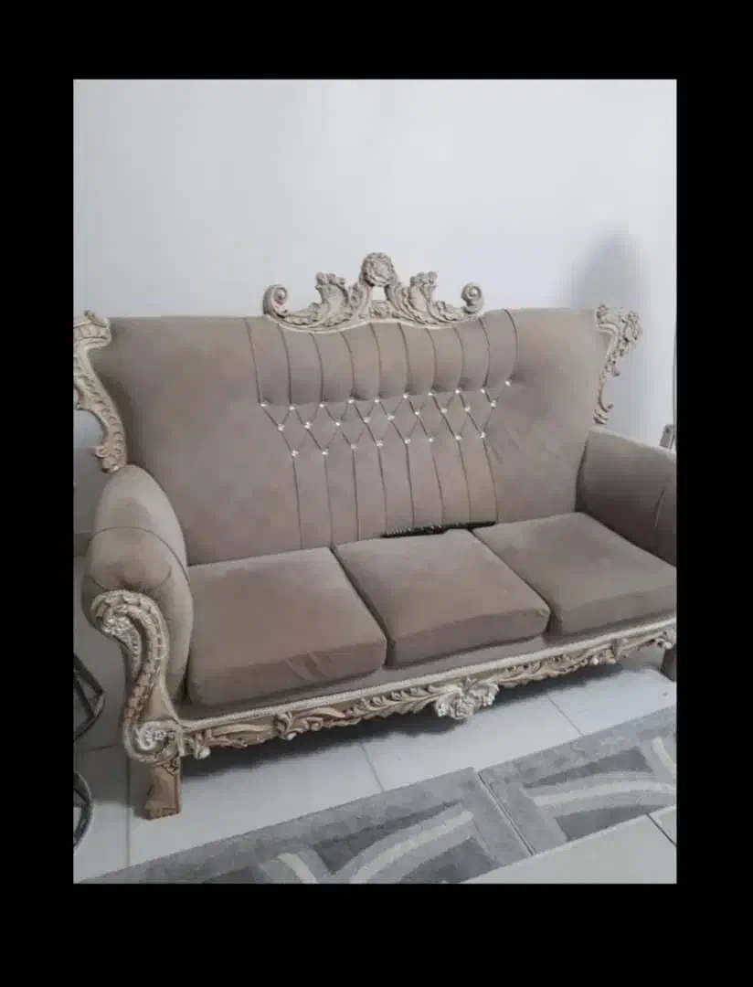 فروش مبلمان ۷ نفره کاملا سالم و تمیز با میز|مبلمان خانگی و میز عسلی|رشت, جهاد|دیوار