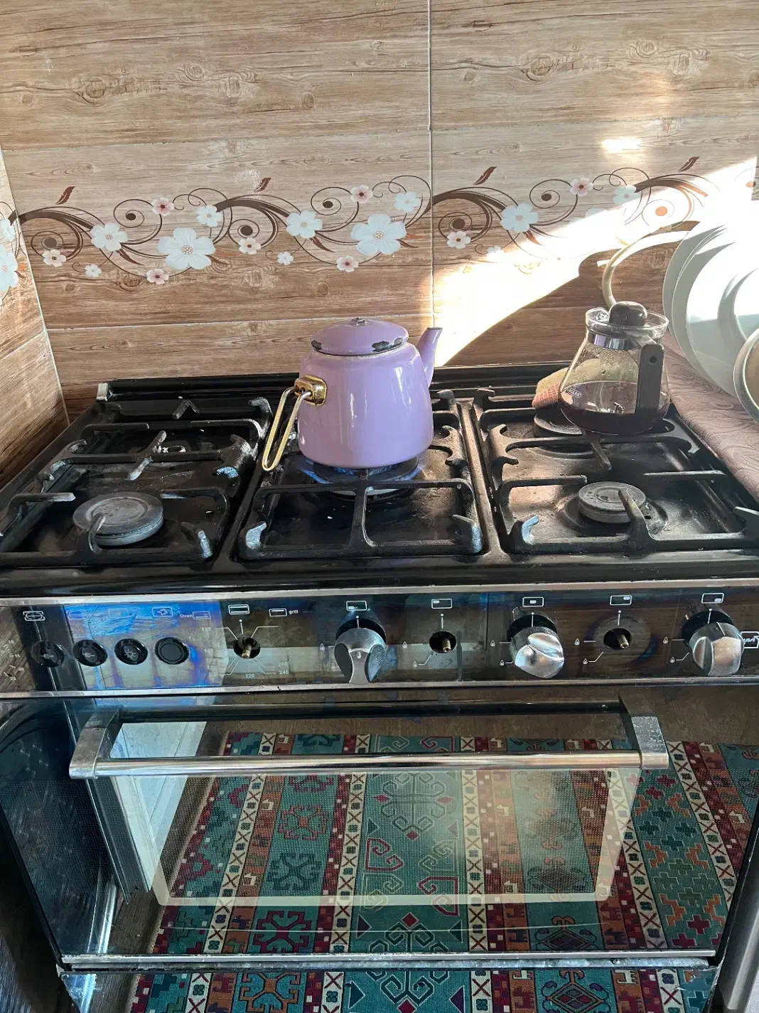 اجاق گاز. ۵ شعله. در حال کار.|اجاق گاز و لوازم برقی پخت‌وپز|آمل, |دیوار