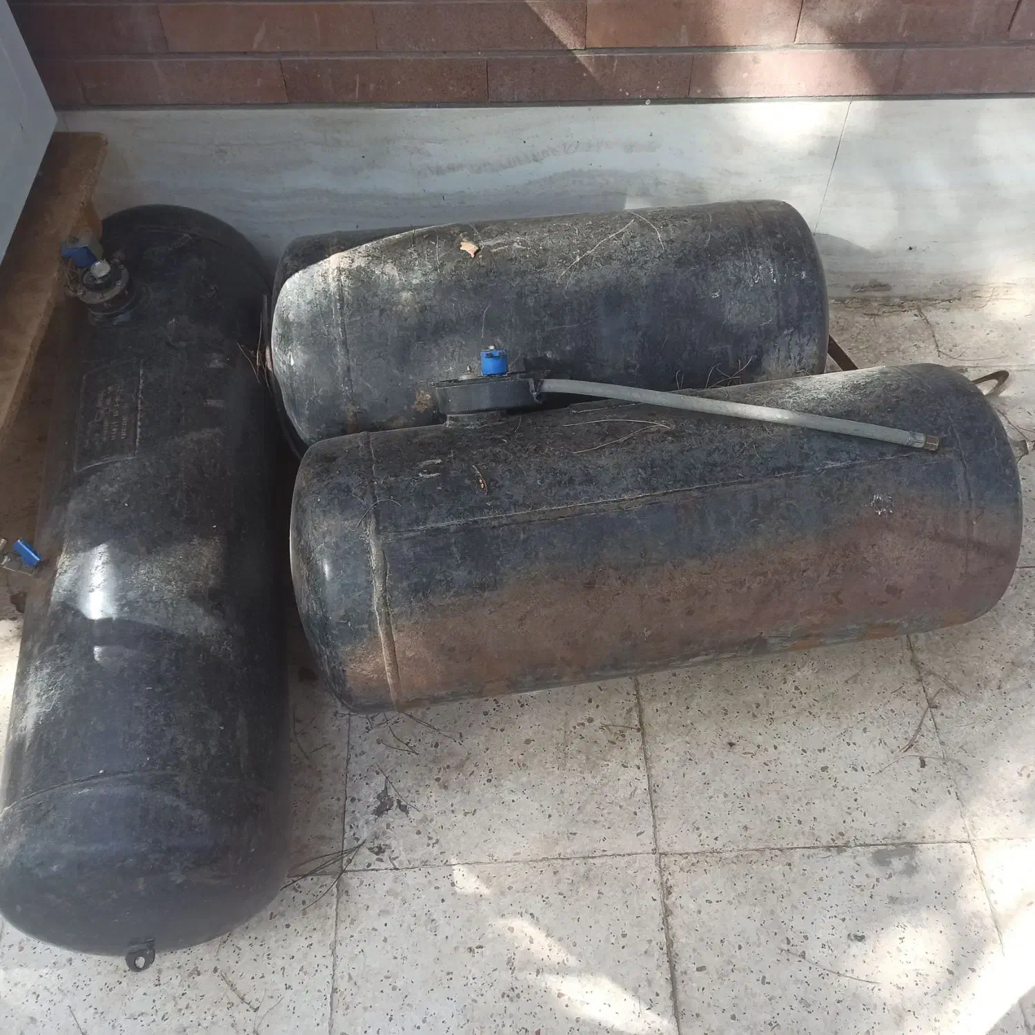 کپسول ال پی جی|قطعات یدکی و لوازم جانبی|اصفهان, قهاب جنوبی|دیوار