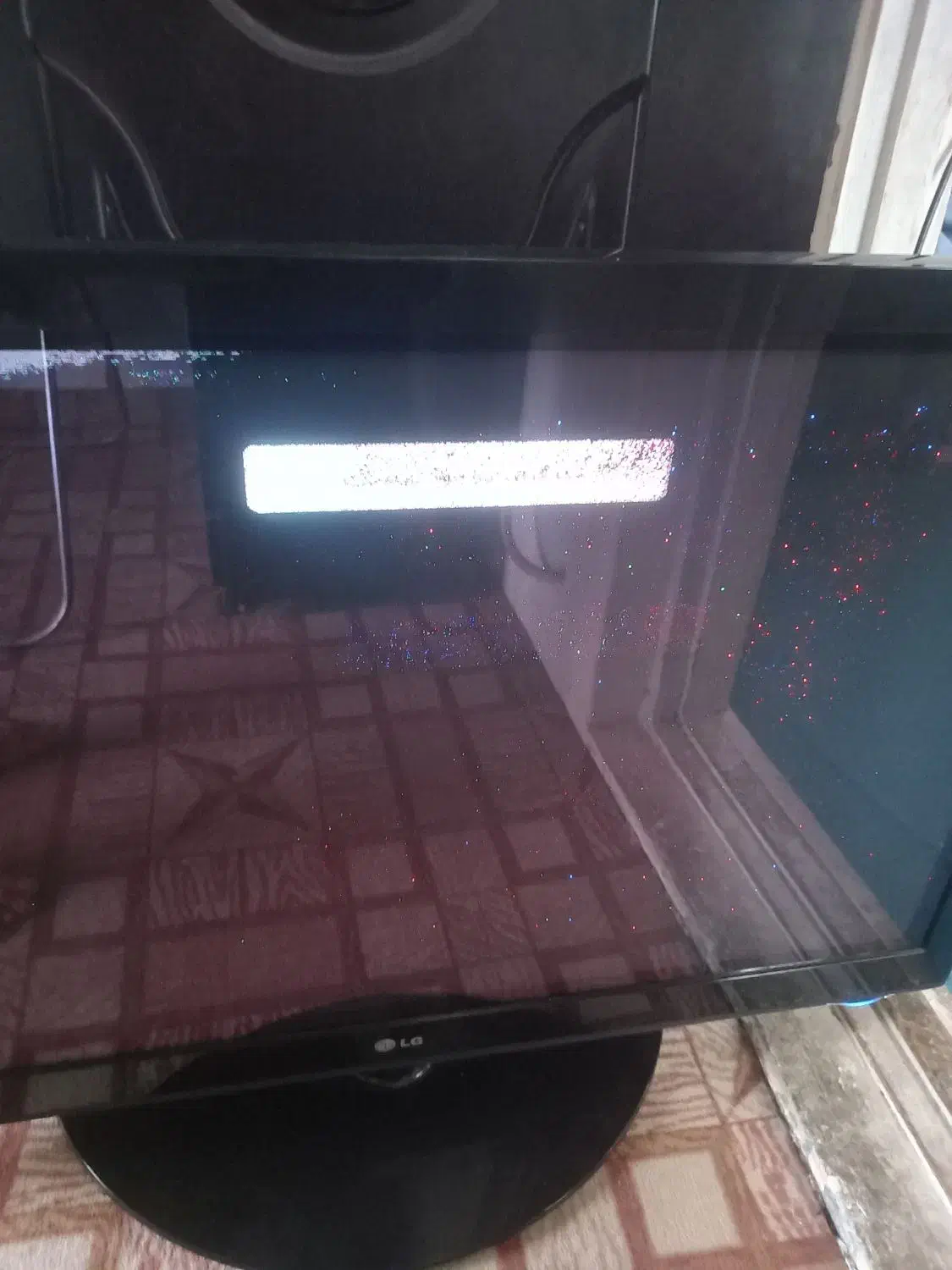 تلویزیون ۴۲ اینچ نیاز به تعمیر(قسمت توافقی)|تلویزیون و پروژکتور|بندر انزلی, ساحل قو|دیوار