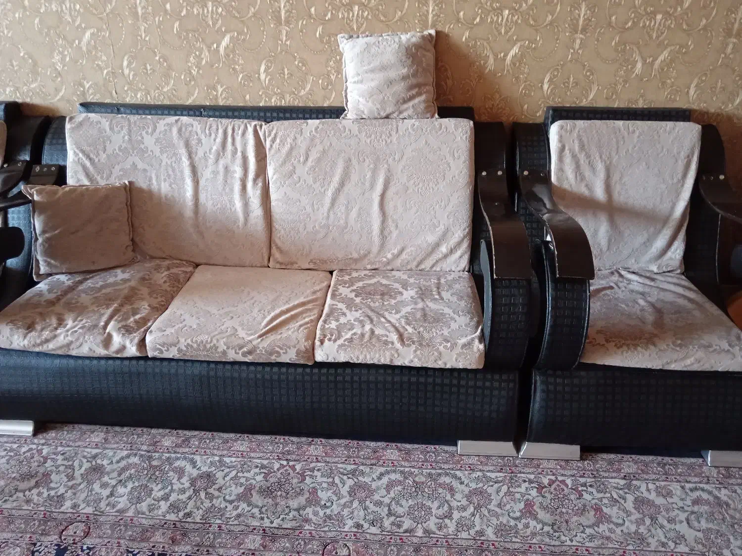 مبل 7نفره چرم دسته S|مبلمان خانگی و میز عسلی|تربتحیدریه, آسایش|دیوار