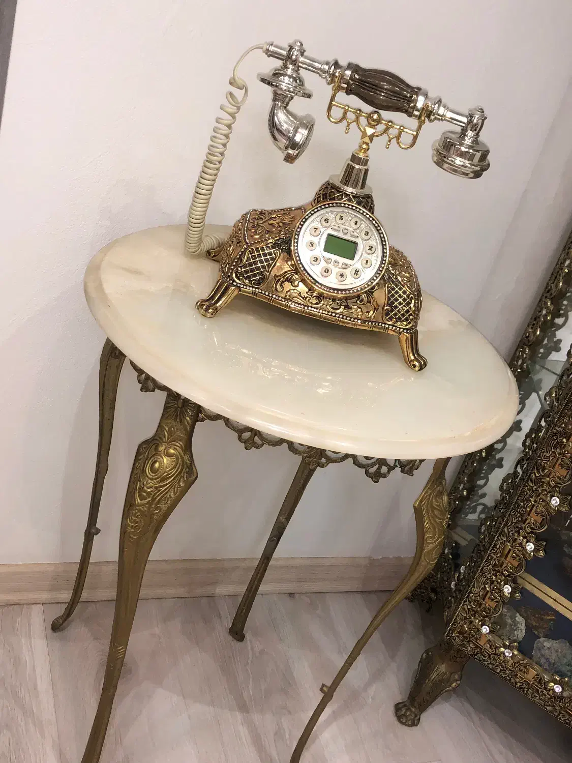 میز تلفن برنزی با سنگ مرمر اصل|میز تلفن|اردبیل, |دیوار