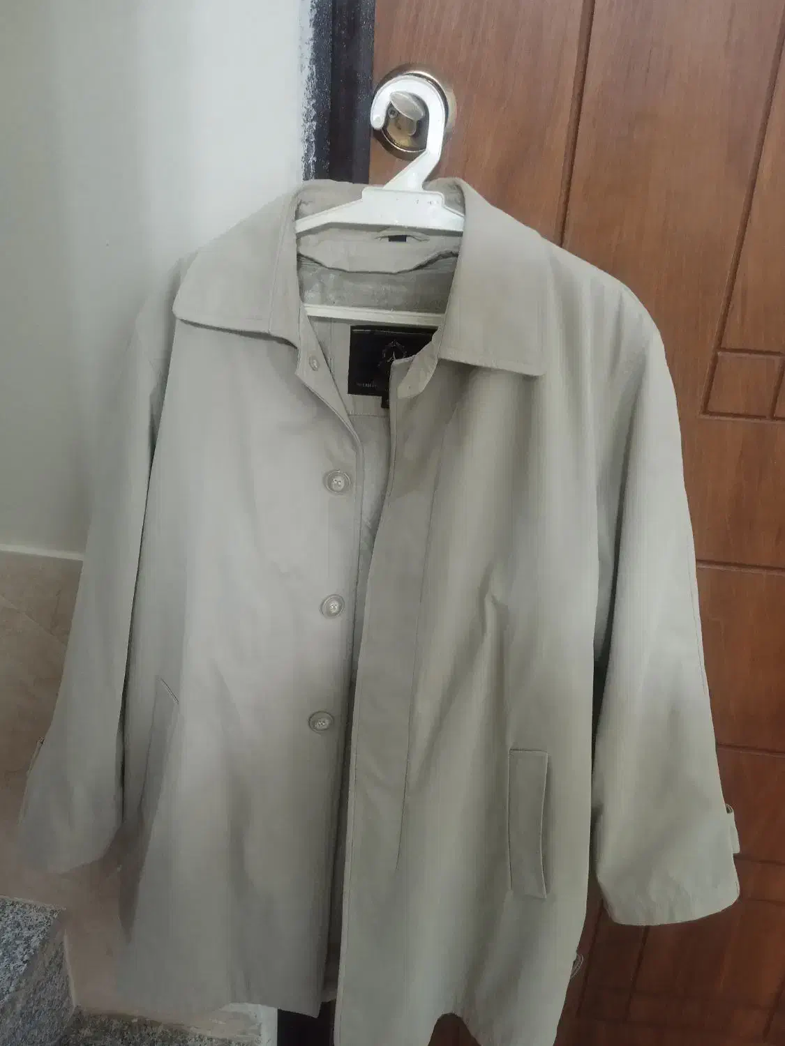 پالتو مردانه ،کرمی برند آلبرتو (ایتالیا)استر دار|لباس|صدرا-فارس, فاز ۱|دیوار