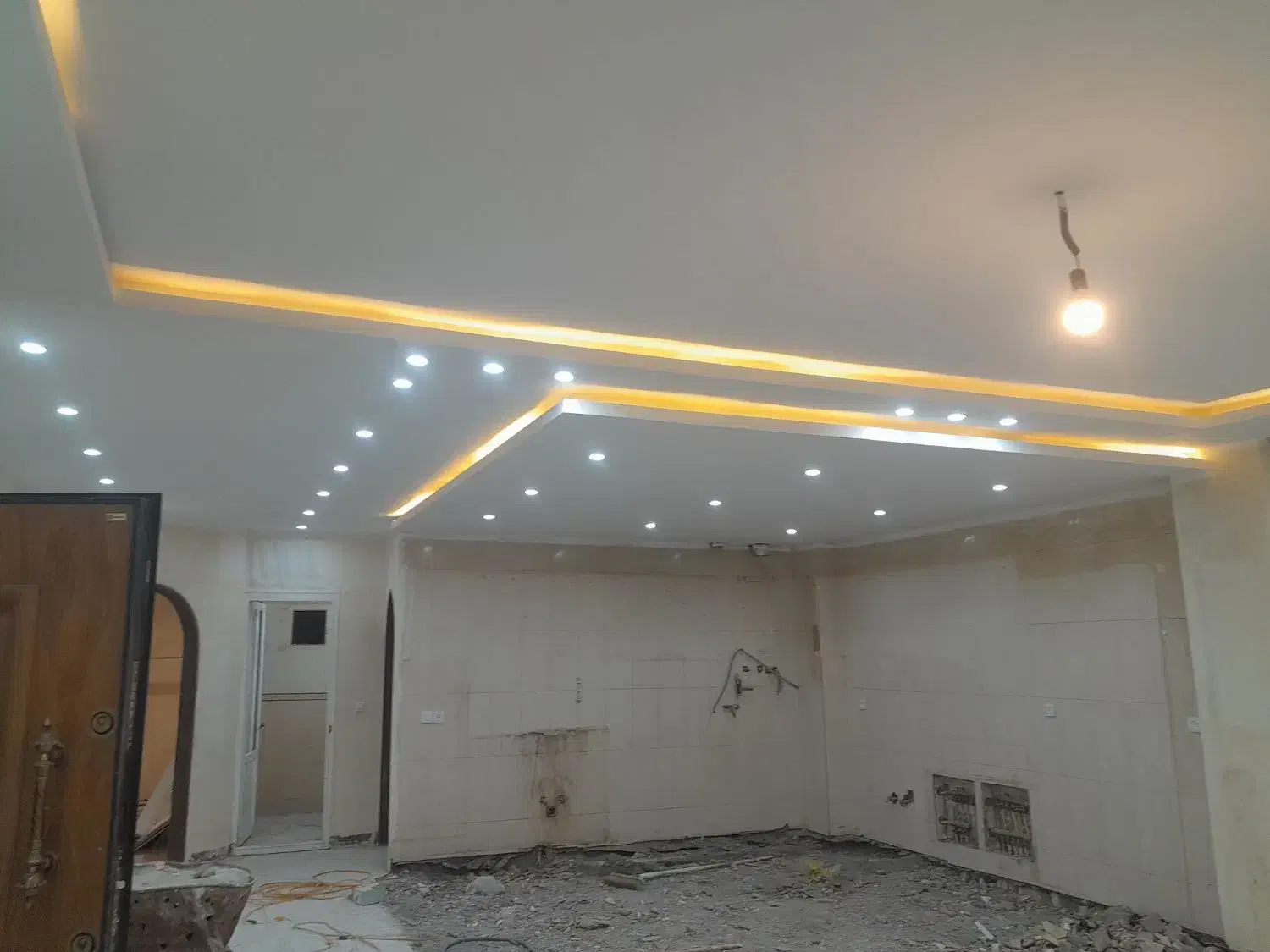 کناف پی وی سی تایل لاین نوری تاپشیت|خدمات پیشه و مهارت|فارسان, |دیوار