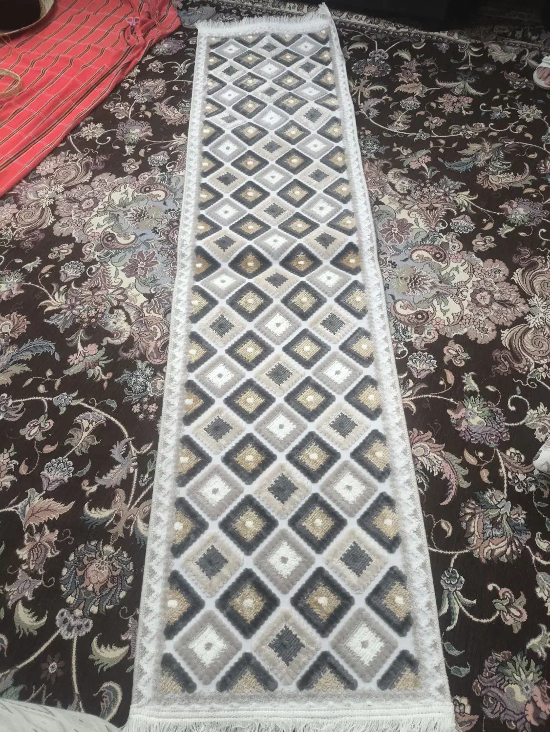 فرش کناره نو (رانر)|فرش|لاهیجان, گلستان|دیوار