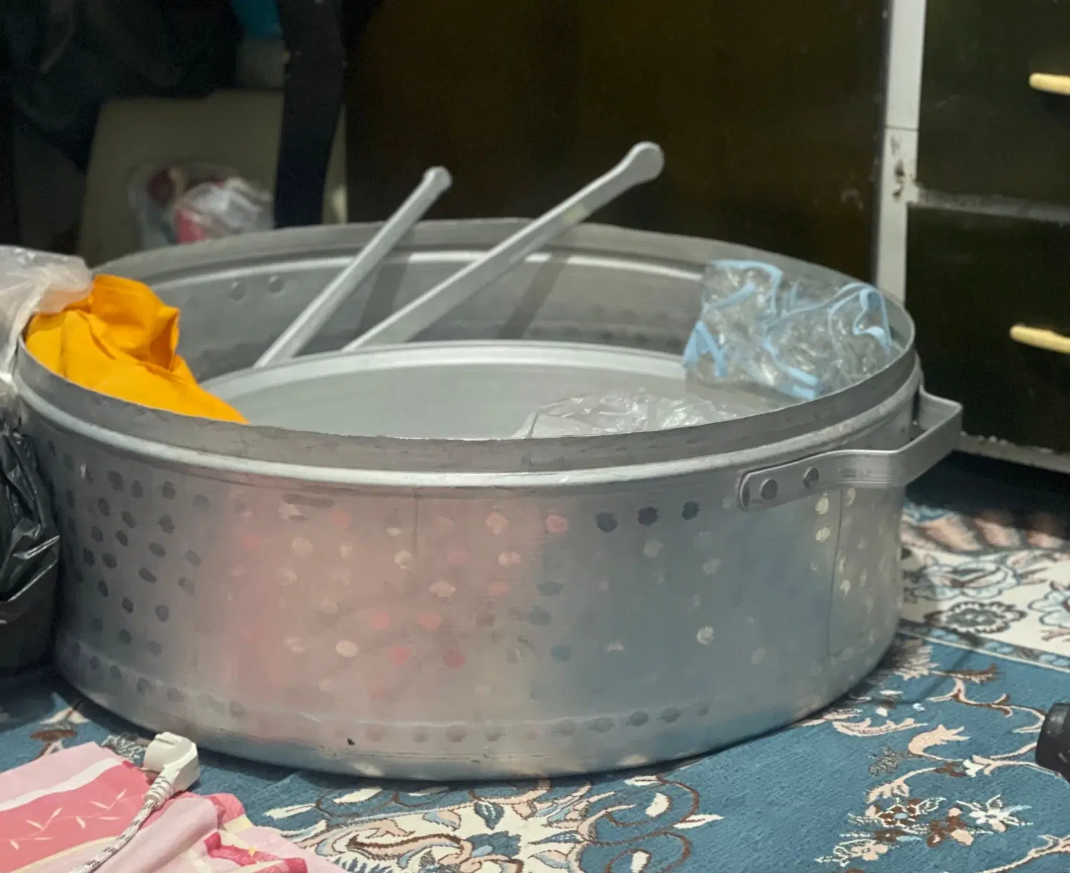 دیگ رویی|ظروف پخت‌وپز|سیرجان, |دیوار
