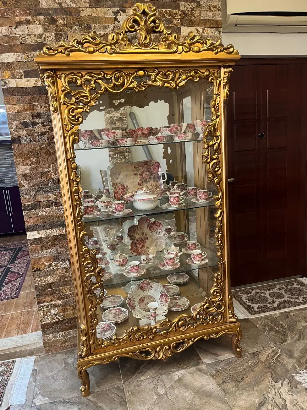 بوفه چوبی ورق طلا|بوفه، ویترین، کنسول|نوشهر, |دیوار