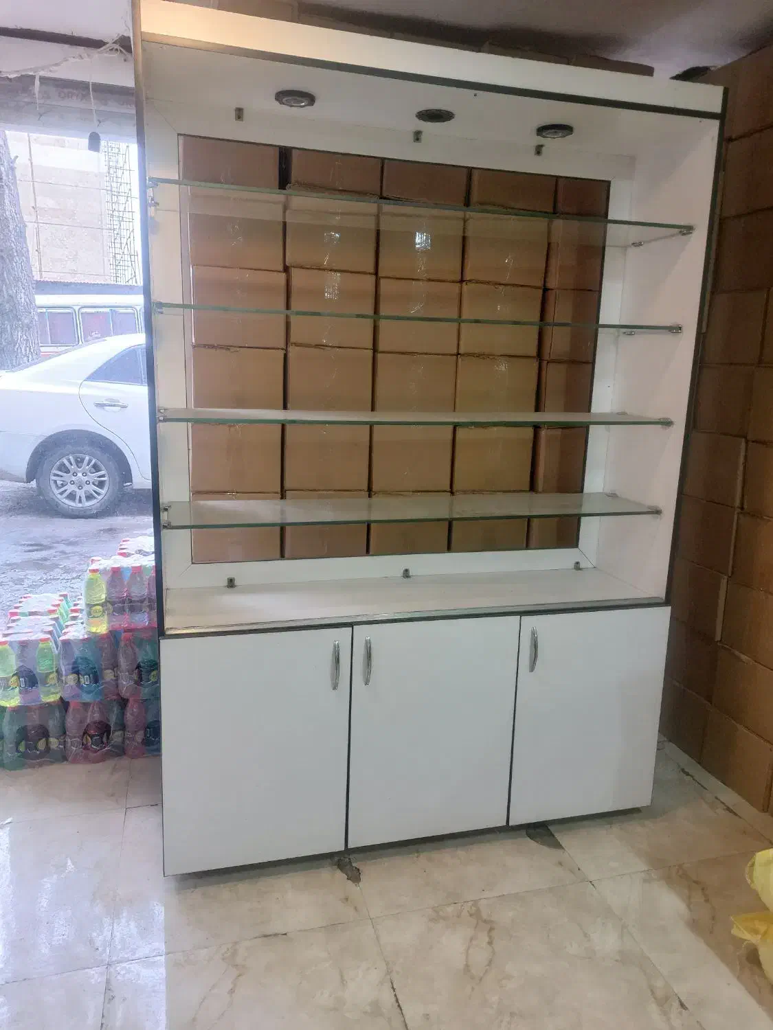 ویترین و آینه قدی|بوفه، ویترین، کنسول|رشت, کوی فکوری|دیوار