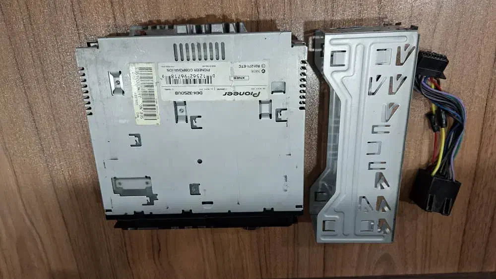 ضبط پایونر ۳۲۵۰ UB|قطعات یدکی و لوازم جانبی|تهران, سازمان آب|دیوار