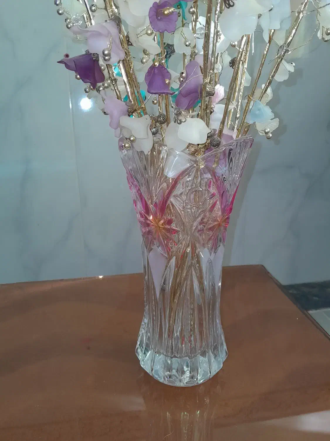 گلدان شیشه ایی|گل مصنوعی|کرمانشاه, |دیوار