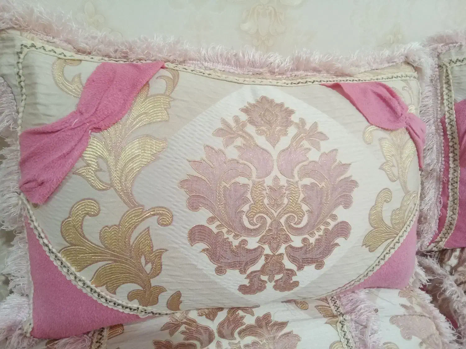 رو بالشی تمیز ونو|رختخواب، بالش، پتو|دهدشت, |دیوار