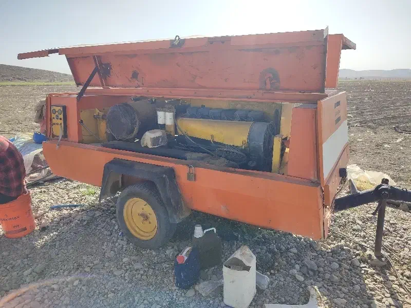 کمپرسور باد موتور دویتس هواخنک 6 سیلندر xa175 معدن|ماشین‌آلات صنعتی|مشهد مرغاب, |دیوار