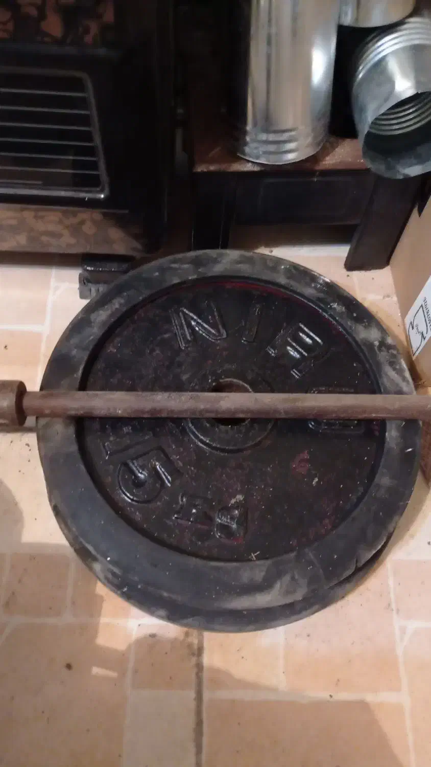 دو عدد صفحه ۱۵ کیلویی بهمراه میله|تجهیزات ورزشی|آستانه اشرفیه, |دیوار