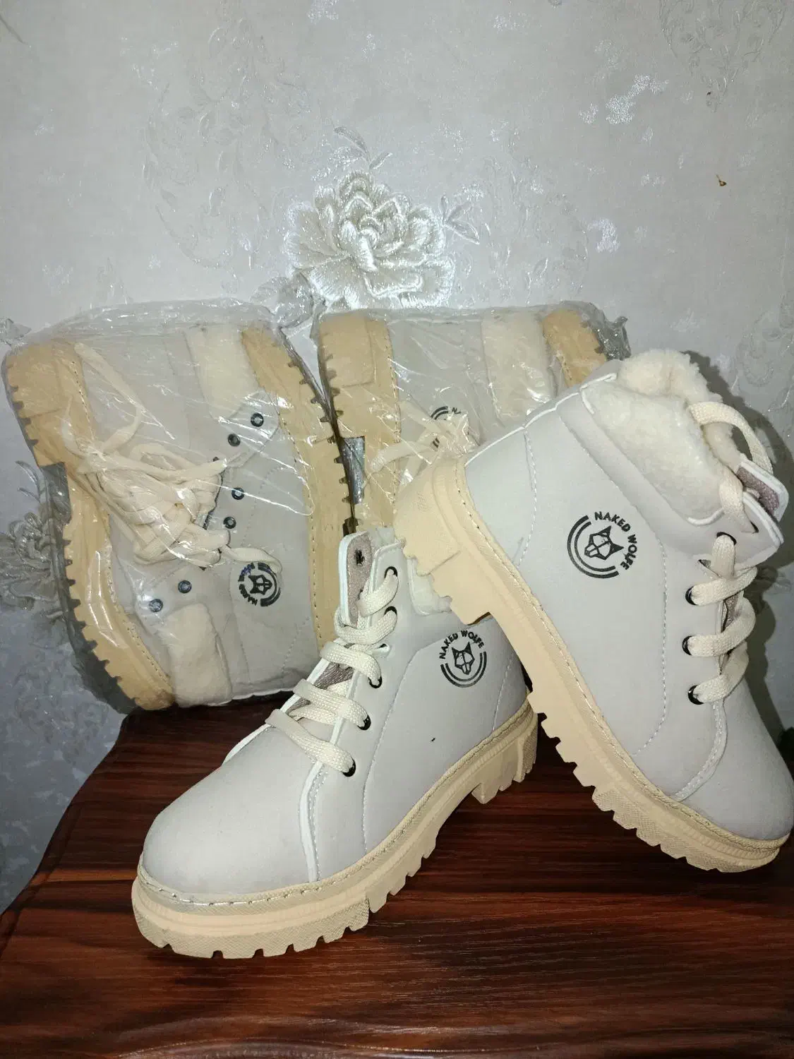 نیم بوت ولف|کیف، کفش، کمربند|زاهدان, |دیوار