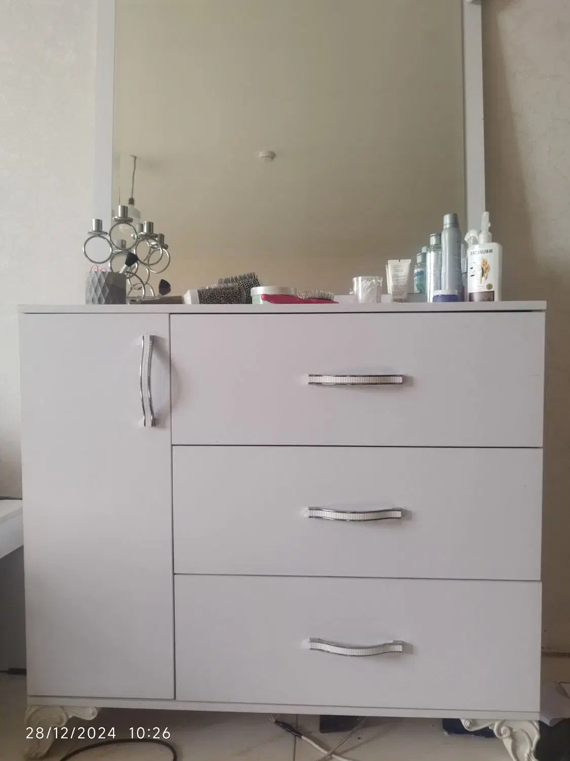 میز آرایش با اینه|جاکفشی، کمد، دراور|شاهین‌شهر, فدک|دیوار