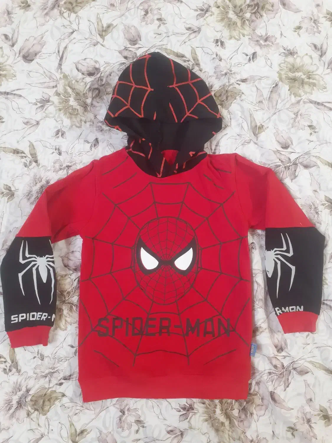 هودی و لباس گرم بچه|کفش و لباس بچه|شاهین‌شهر, فردوسی|دیوار