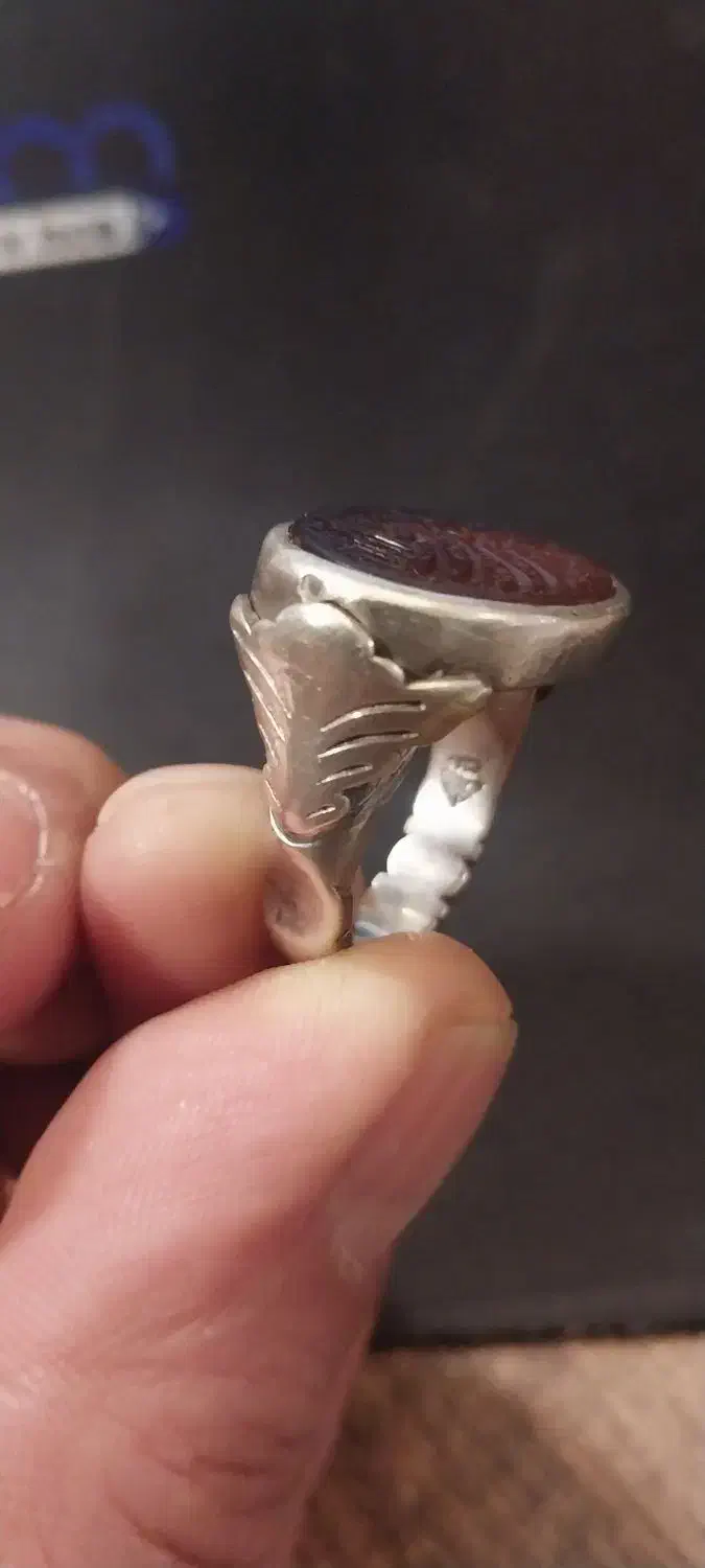 انگشتر طرح صفوی نگین عقیق یمانی|کلکسیون اشیاء عتیقه|بهبهان, |دیوار