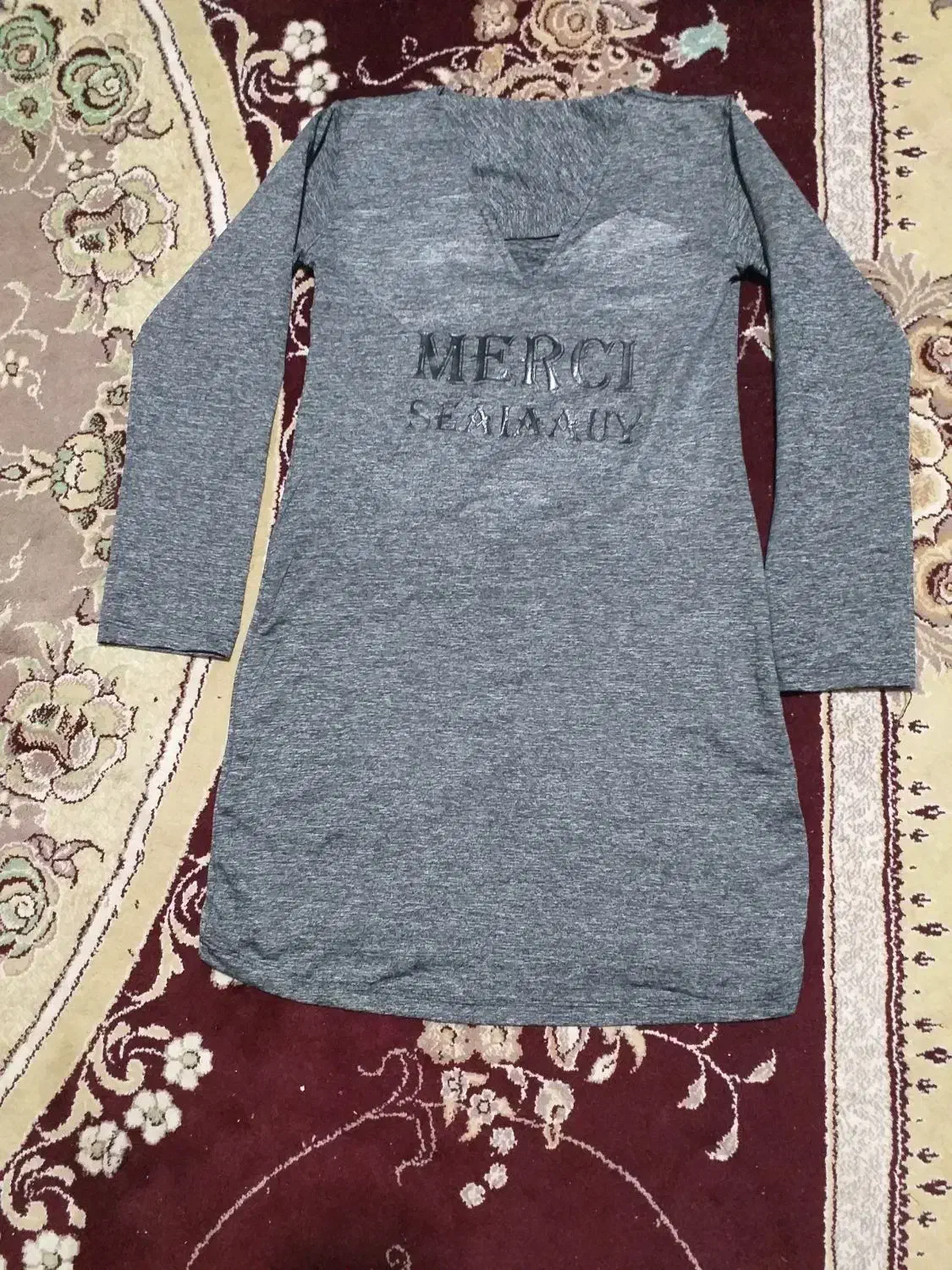 چند دست لباس نو|لباس|کرمانشاه, |دیوار