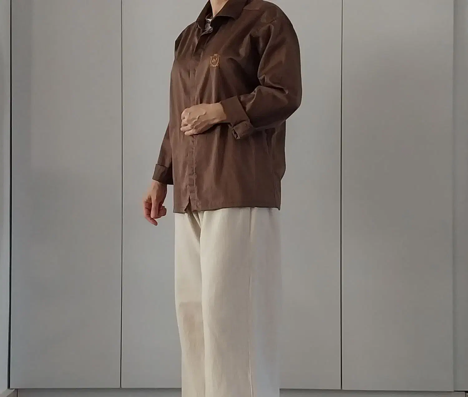 مانتو و شومیز|لباس|رشت, بوسار|دیوار