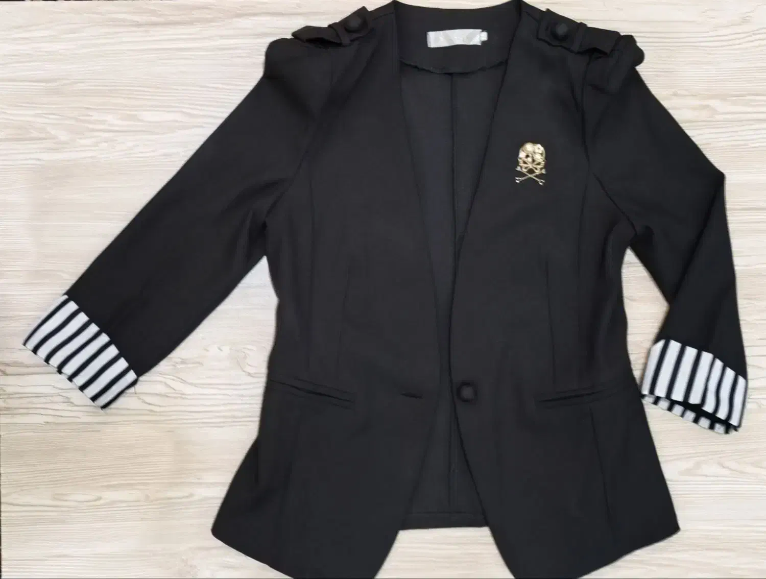 کت مجلسی|لباس|ورامین, ورامین|دیوار