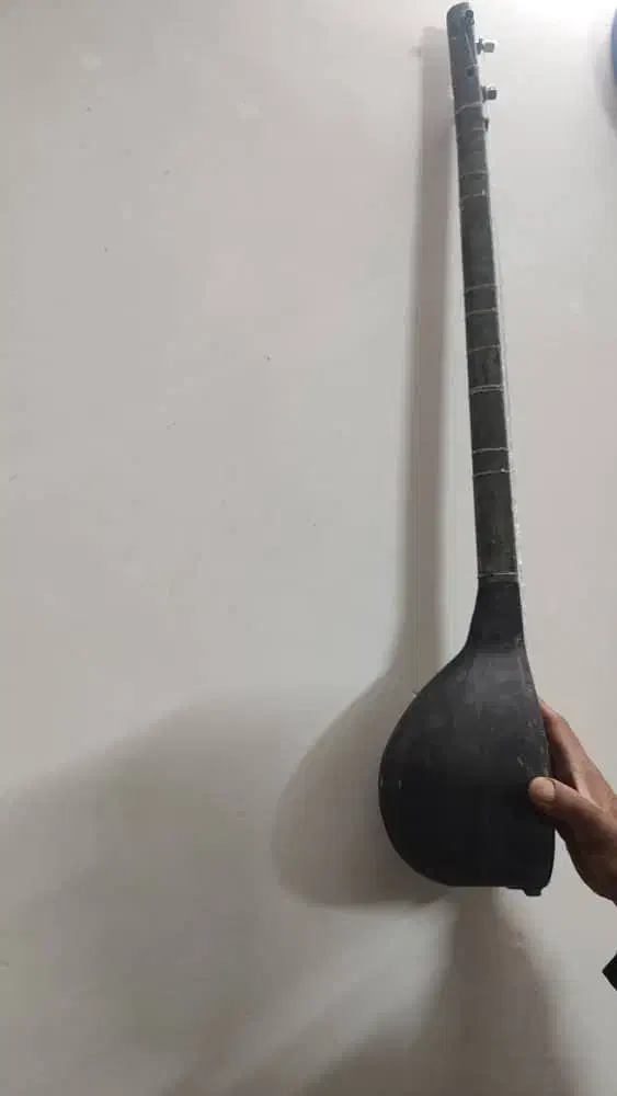 س تار. با این شماره تماس بگیرید|سازهای سنتی|نجف‌آباد, صالح آباد|دیوار