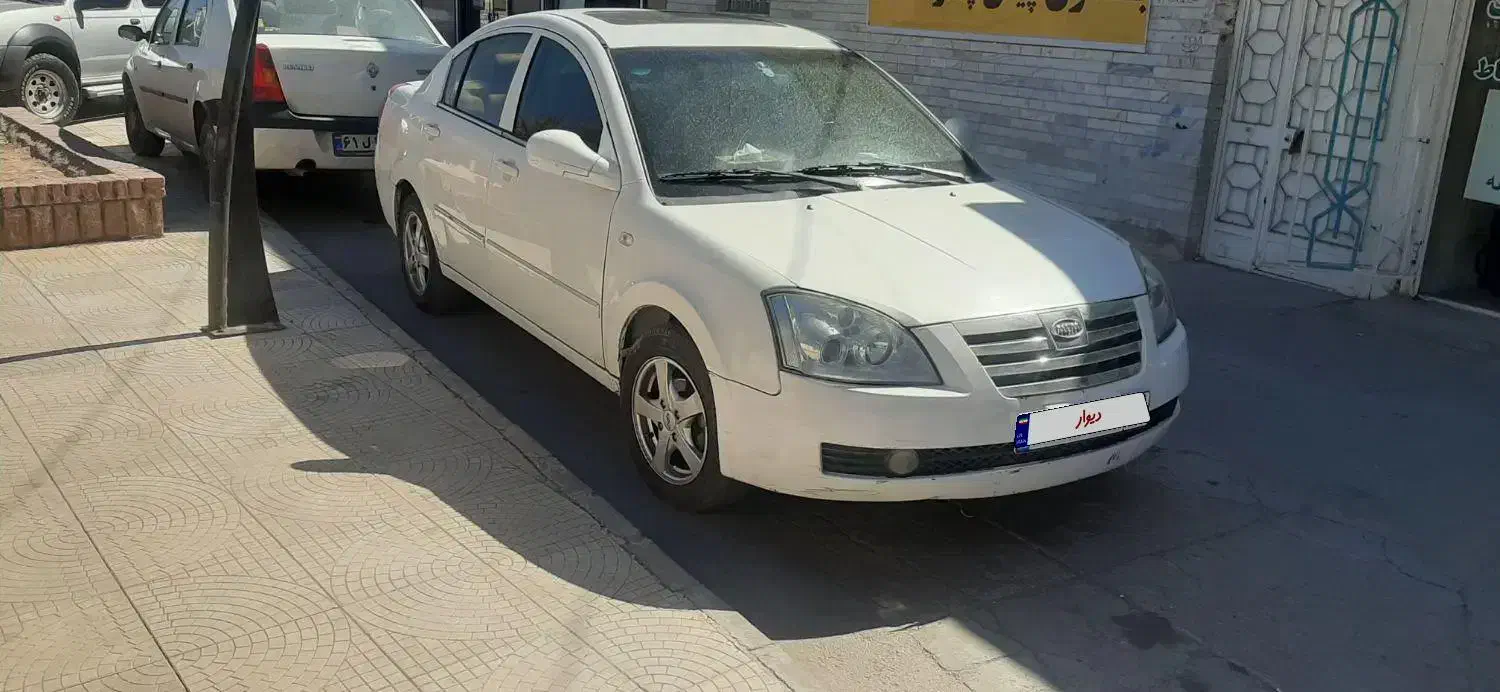 ام ویام ۵۳۰ سالم|خودرو سواری و وانت|کرمان, |دیوار