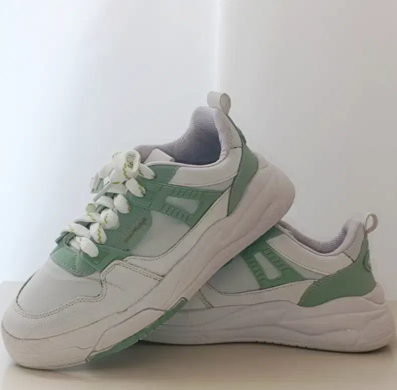 کفش اسپورت دخترانه|کیف، کفش، کمربند|جلفا, |دیوار