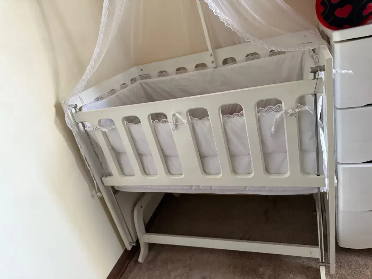 گهواره کنارمادر|تخت و صندلی بچه|اهواز, کوی باهنر|دیوار