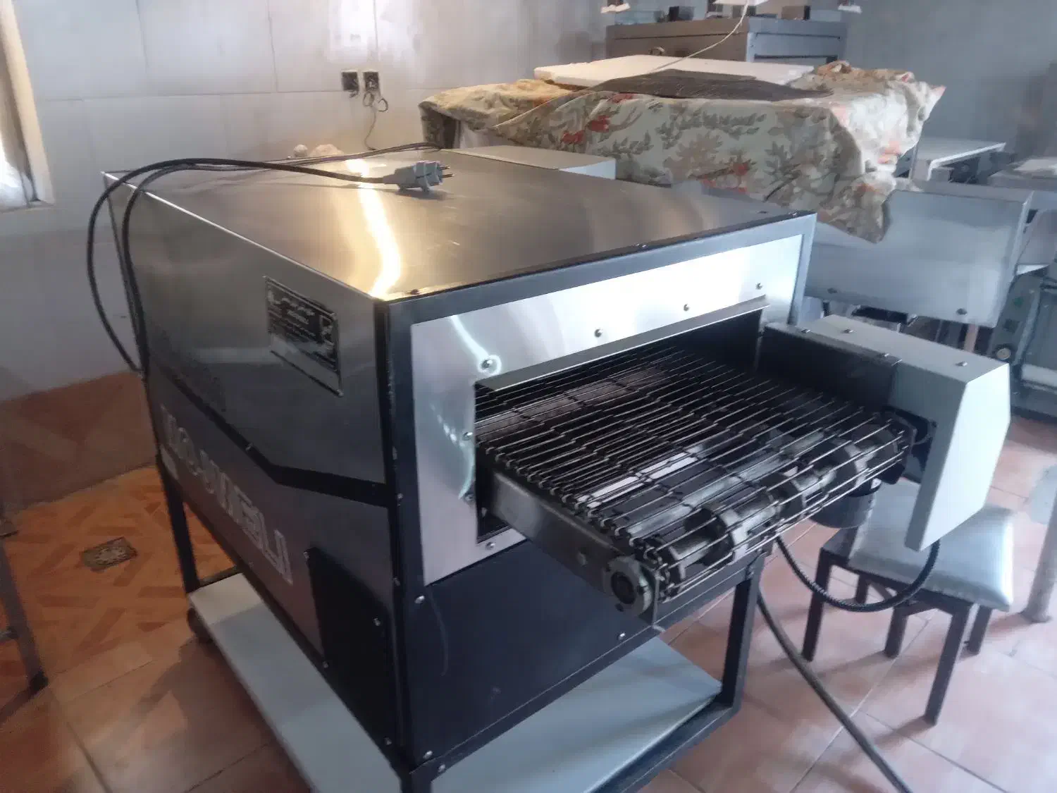 فرپیتزاریلی مجملی فرریلی مجملی فر موج ملی|کافیشاپ و رستوران|اصفهان, بهارستان|دیوار