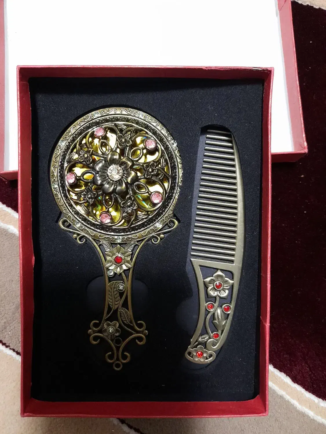 اینه و شونه|آینه|تهران, علم و صنعت|دیوار