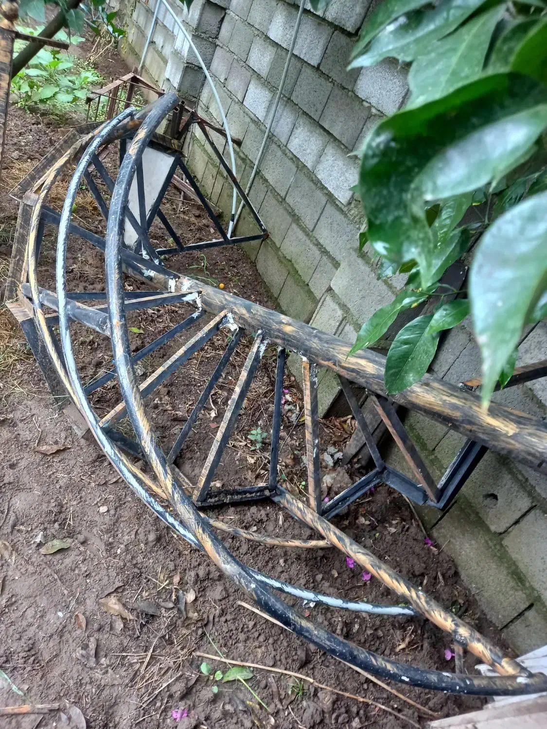 پله گرد|مصالح و تجهیزات ساختمان|رودسر, |دیوار