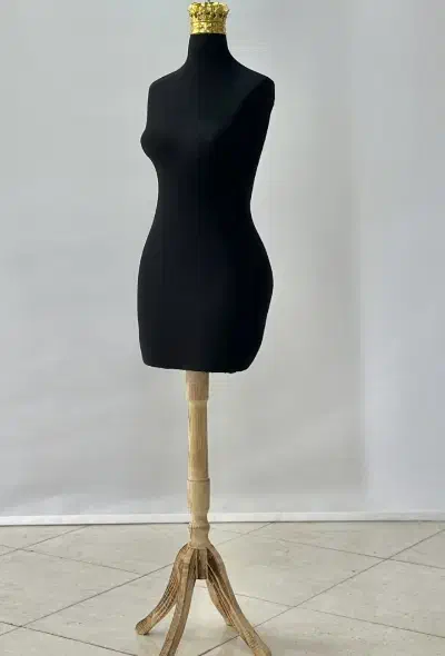 مانکن پایه چوبی|لوازم خیاطی و بافتنی|قوچان, |دیوار